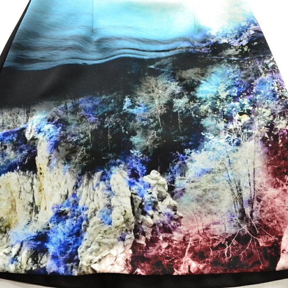 Rinascimento Picture Dress - Picture 4 of 9